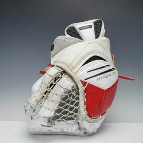 Bauer Hyperlite Goalie Catch Glove, Custom Pro for Spencer Knight