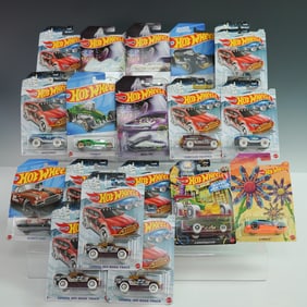 20pc Hot Wheels Die-Cast Car Lot, Holiday Racers & Themed Series