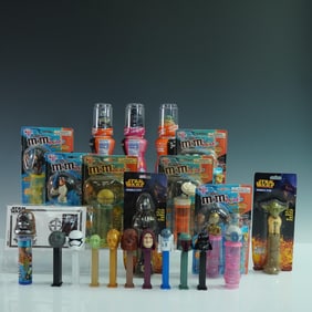 22pc Star Wars Candy Toys, PEZ Dispensers & Collectibles