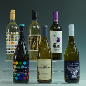 6pc Assorted White Wine Lot, Featuring U.S., Spain & New Zealand Bottles