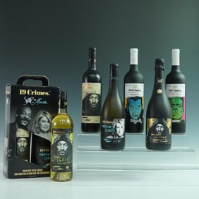 8pc 19 Crimes Wine Set w/ Snoop, Martha & Horror Labels