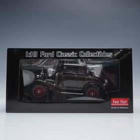 Sun Star 1:18 Die-Cast Model Car, 1931 Ford Model A Coupe