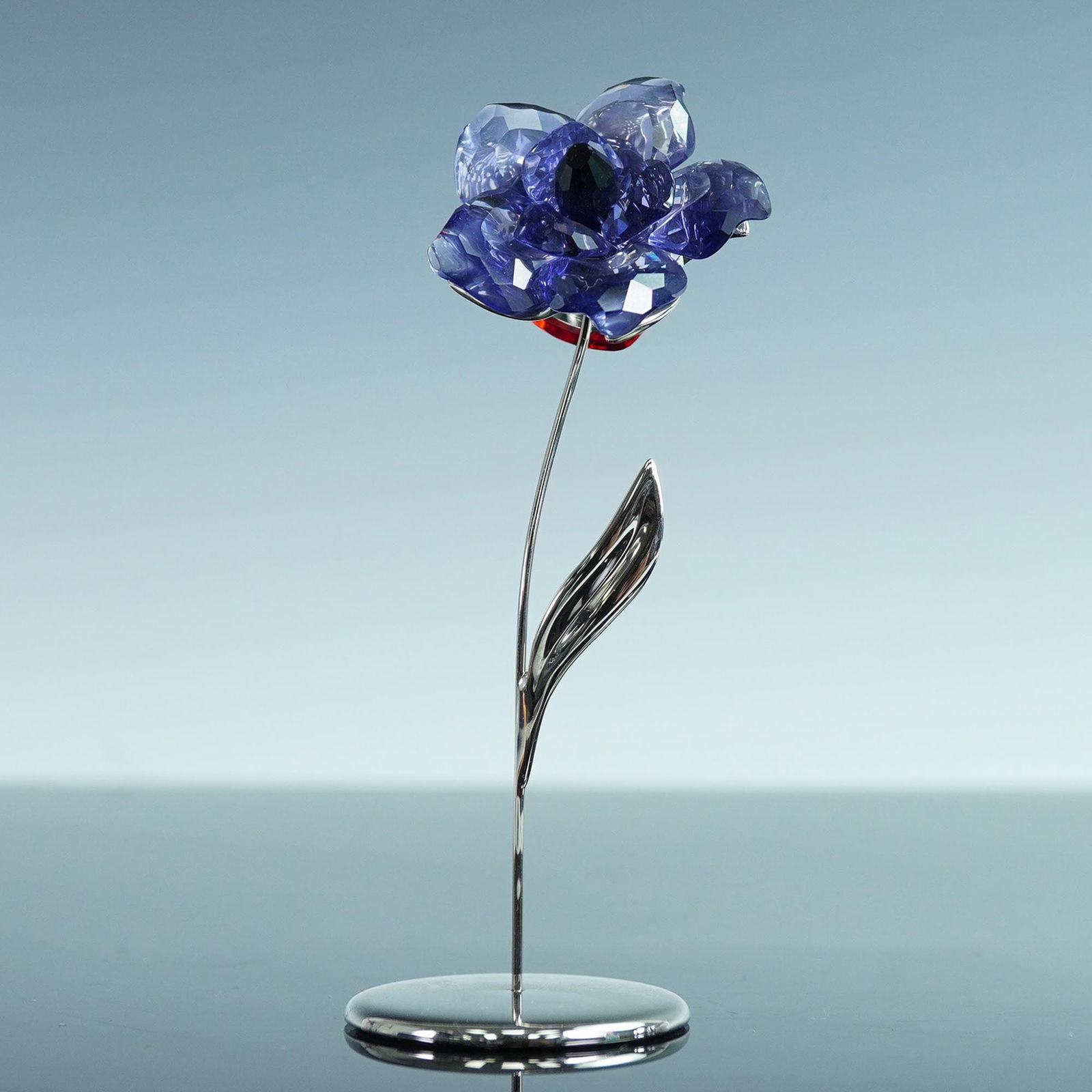 Swarovski Crystal Paradise Flowers, Darany Tanzanite with Box (1 of 8)
