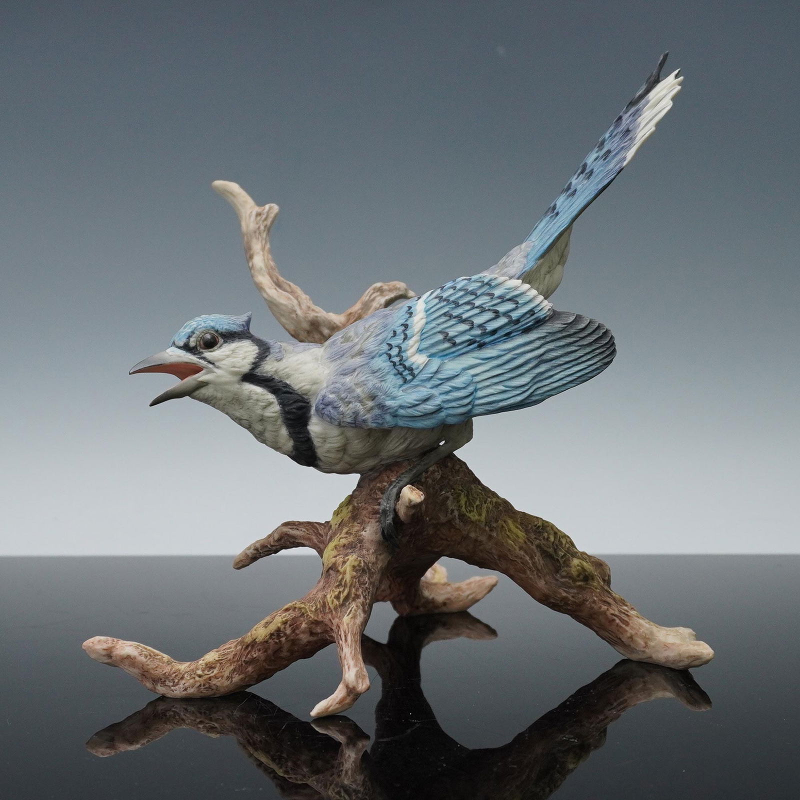Boehm Porcelain Blue Jay Figurine, 40324, 1988 (1 of 3)