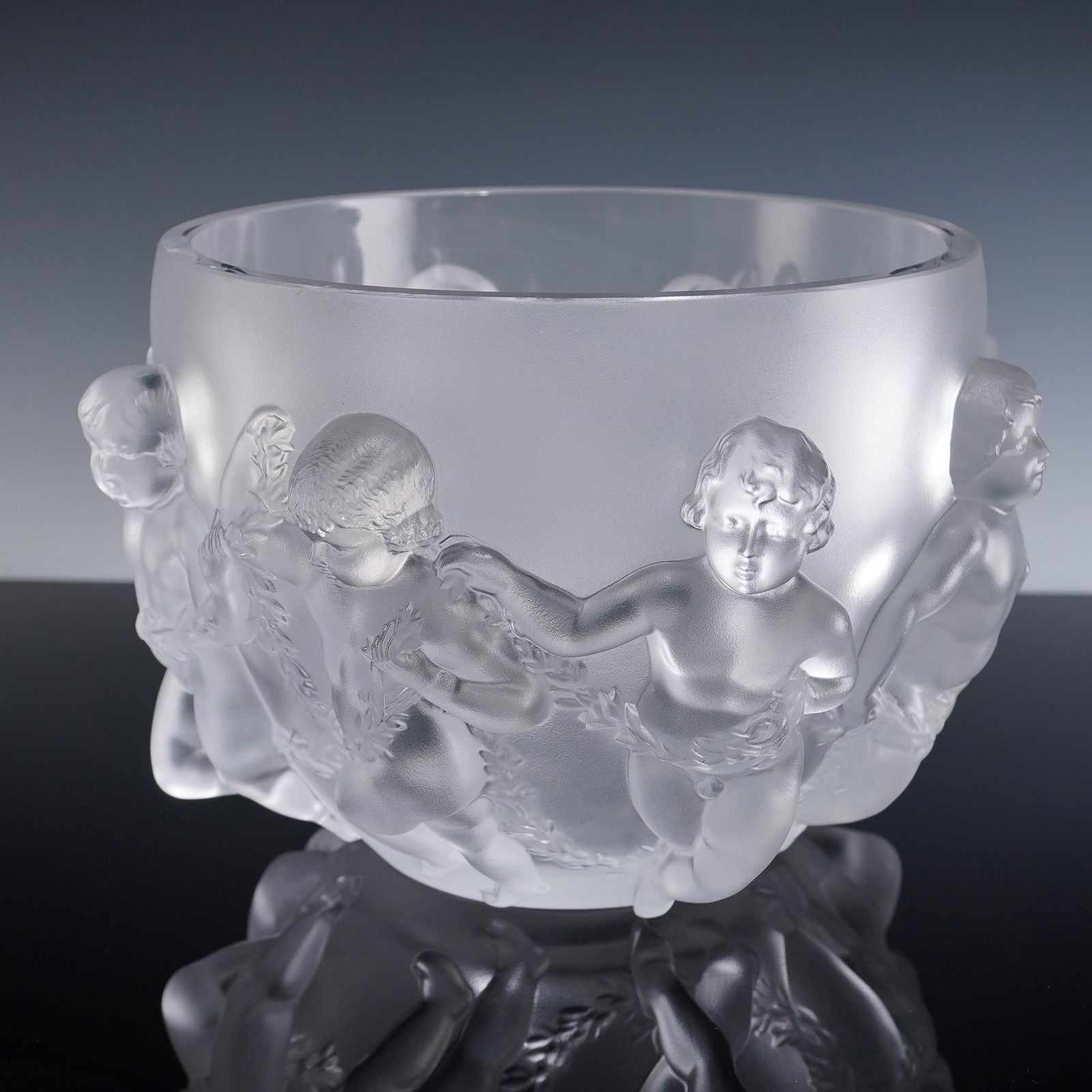 Lalique Crystal Vase, Luxemburg (1 of 9)
