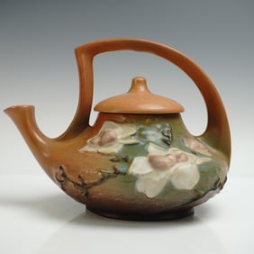 Roseville Pottery Lidded Teapot, Magnolia