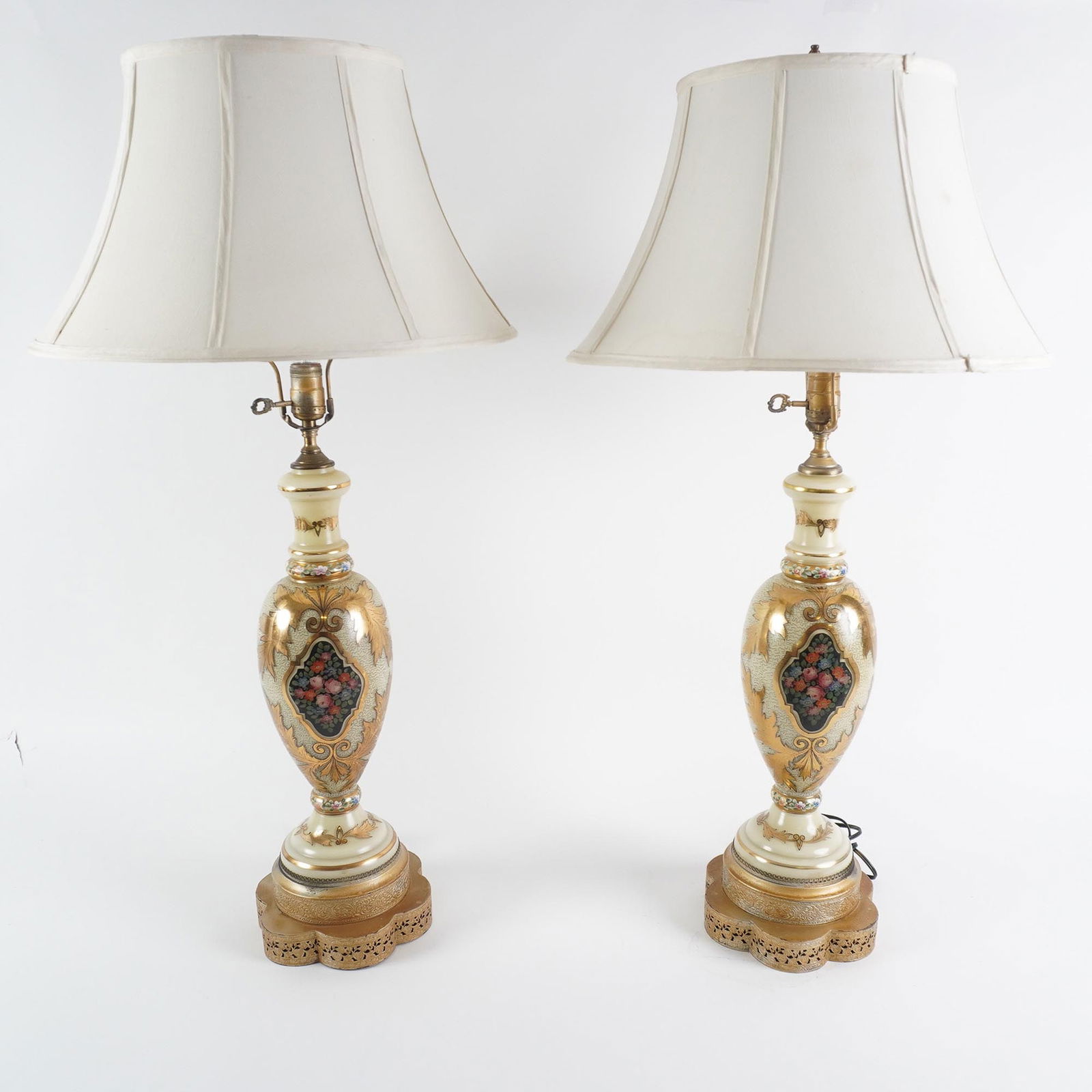 Pair of Hand-Painted Gilt Table Lamps with Floral Motif (1 of 6)