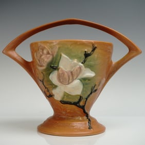 Roseville Pottery Basket, Magnolia