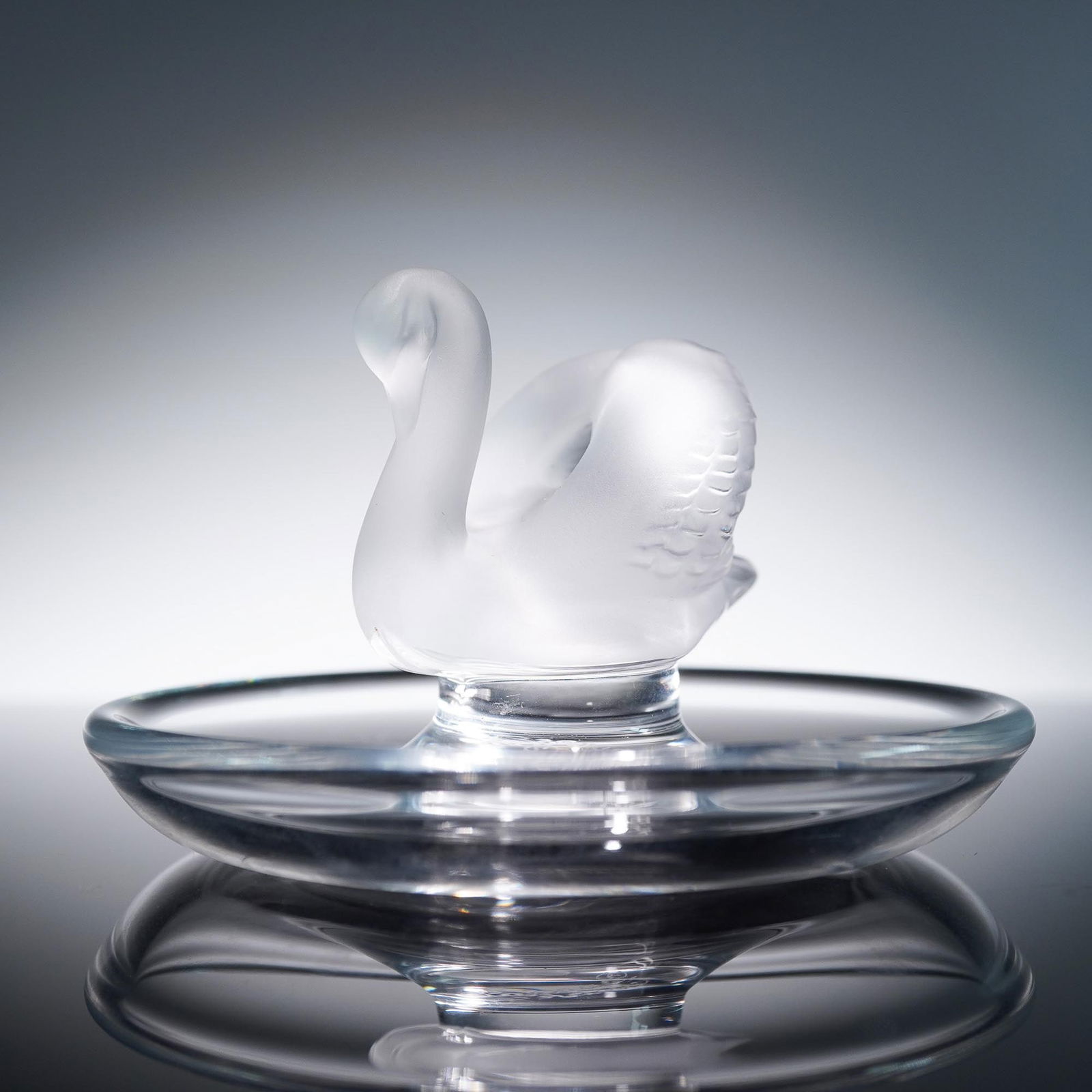 Lalique Crystal Pin Tray, Cygne (1 of 5)
