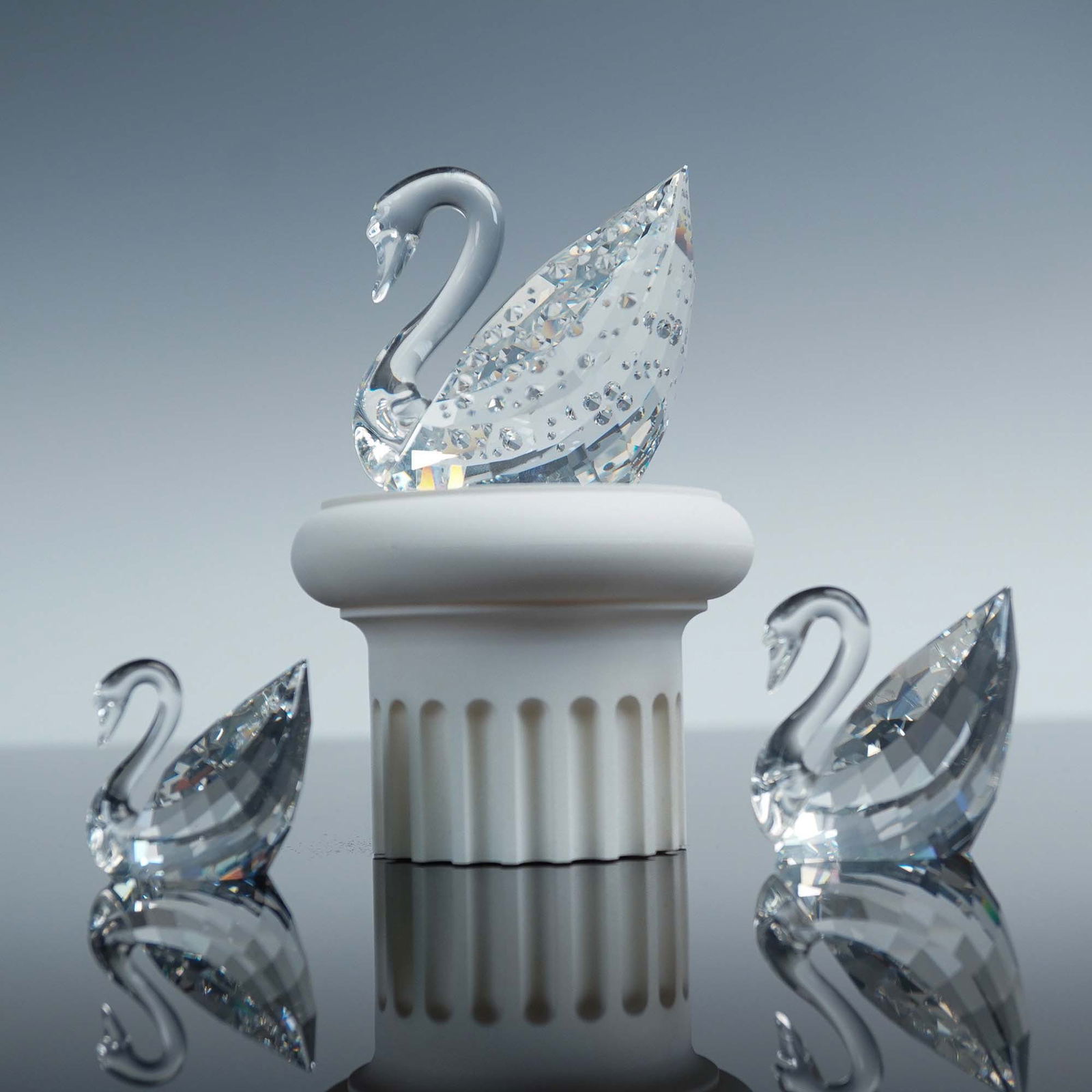 3pc Swarovski Crystal Figurines, Centenary Swan, Renewal Swan,  Mini Swan (1 of 9)