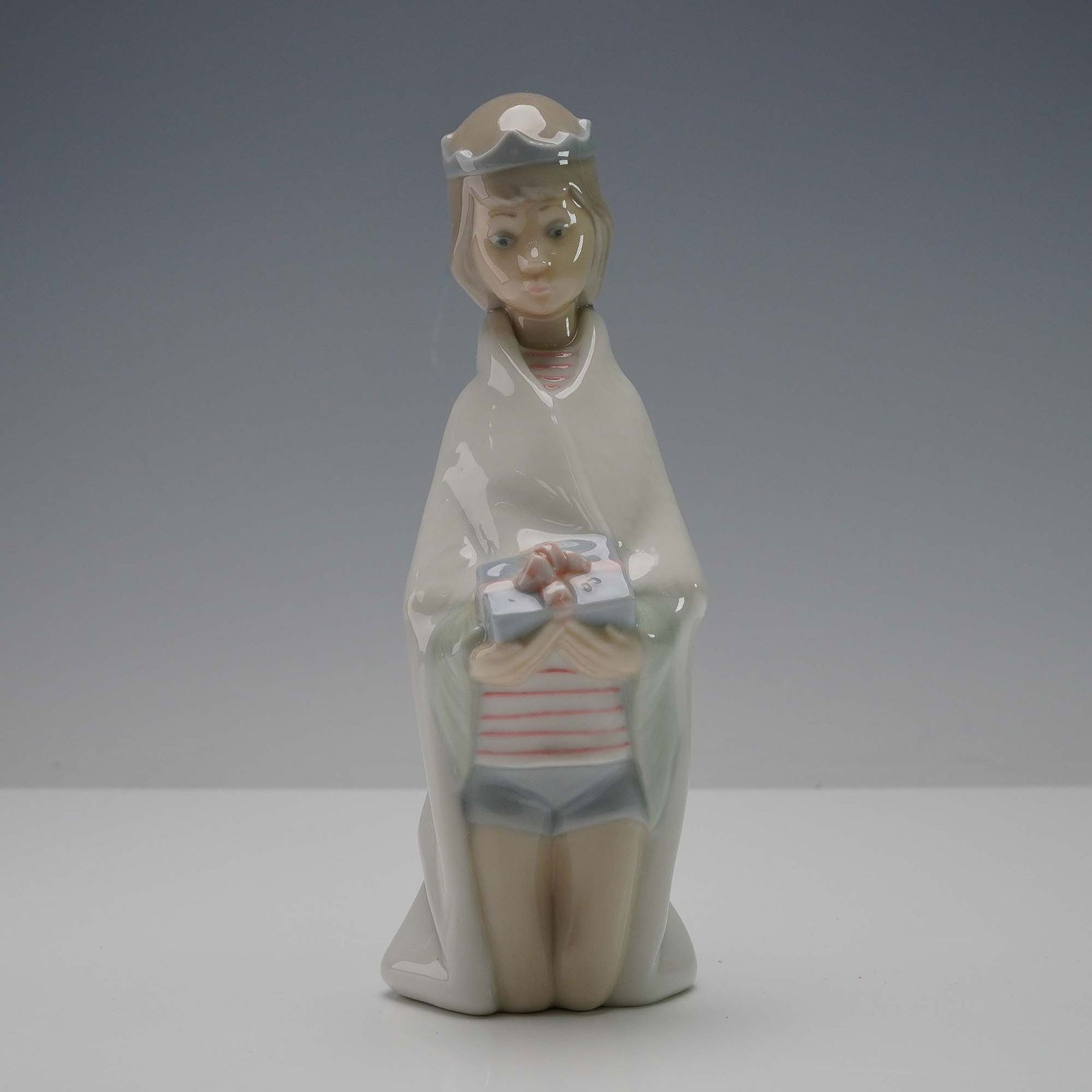 Lladro Porcelain Figurine, King Melchior 4673 (1 of 7)