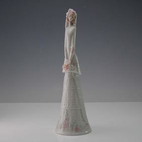 Lladro Porcelain Figurine, Bridal Bell 1006200