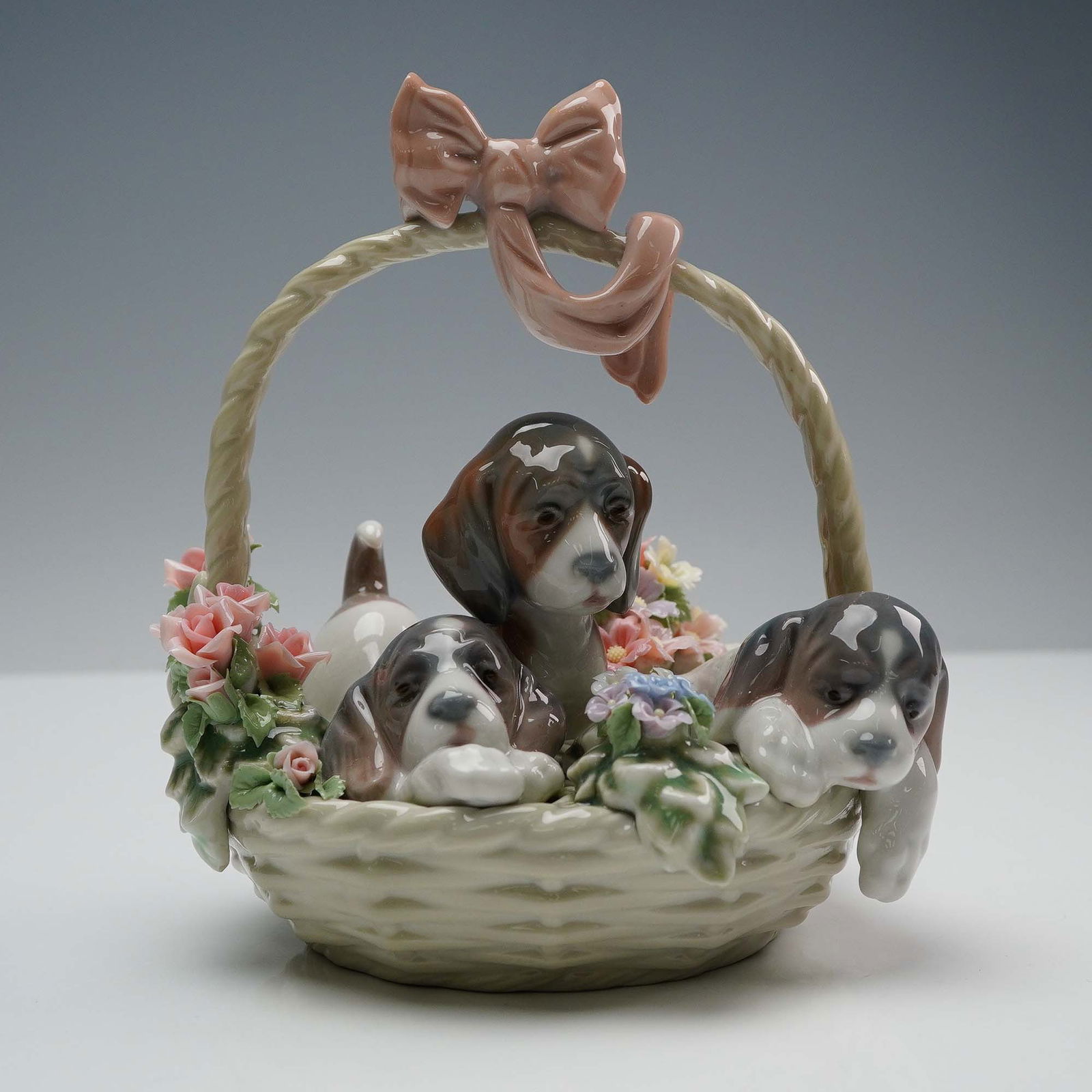 Lladro Porcelain Figurine, A Litter of Love 1001441 (1 of 5)