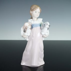 Lladro Porcelain Figurine, Arms Full of Love 1006419