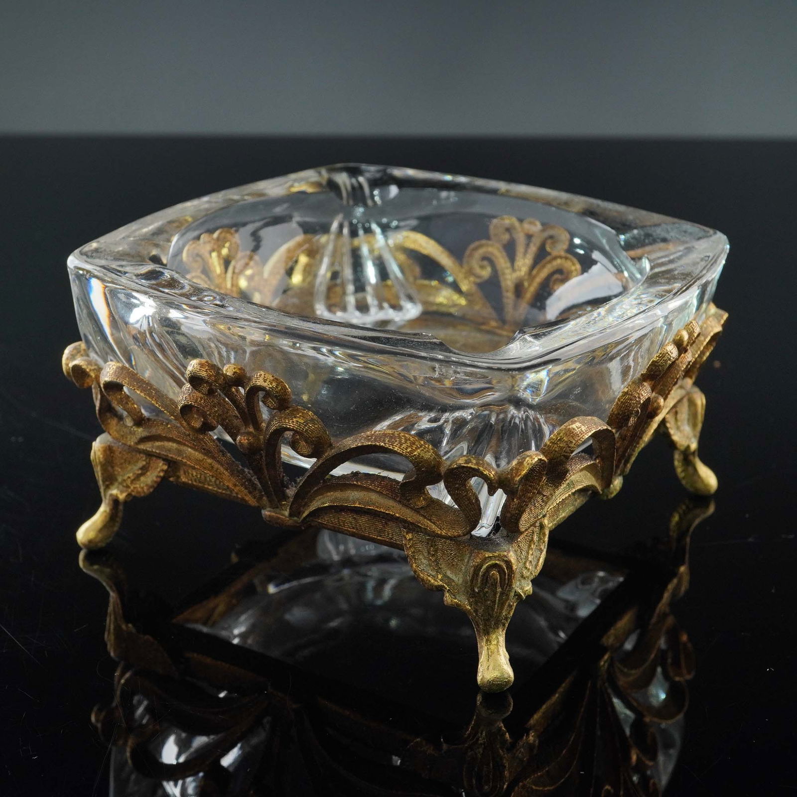 Hollywood Regency Style Ashtray (1 of 9)