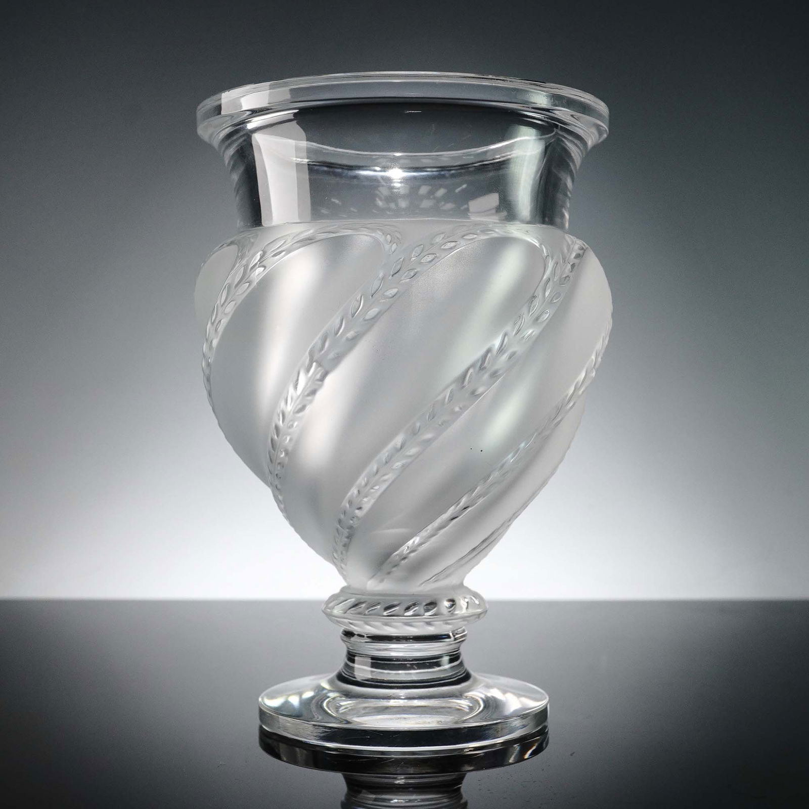 Lalique Crystal Vase, Ermenonville (1 of 6)