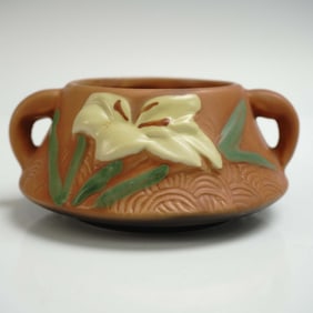Roseville Pottery Cachepot, Zephyr Lily Brown