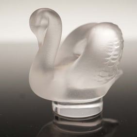 Lalique Crystal Swan Paperweight