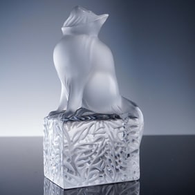 Marie-Claude Lalique (French, 1935-2003) Crystal Paperweight, Cat Dendour