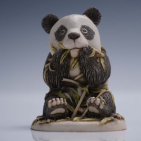 Harmony Kingdom Figurine Box, Panda Bamboozled with Original Box