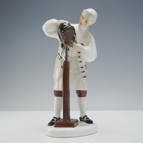 Royal Doulton Figurine, Wingmaker of Williamsburg HN2239