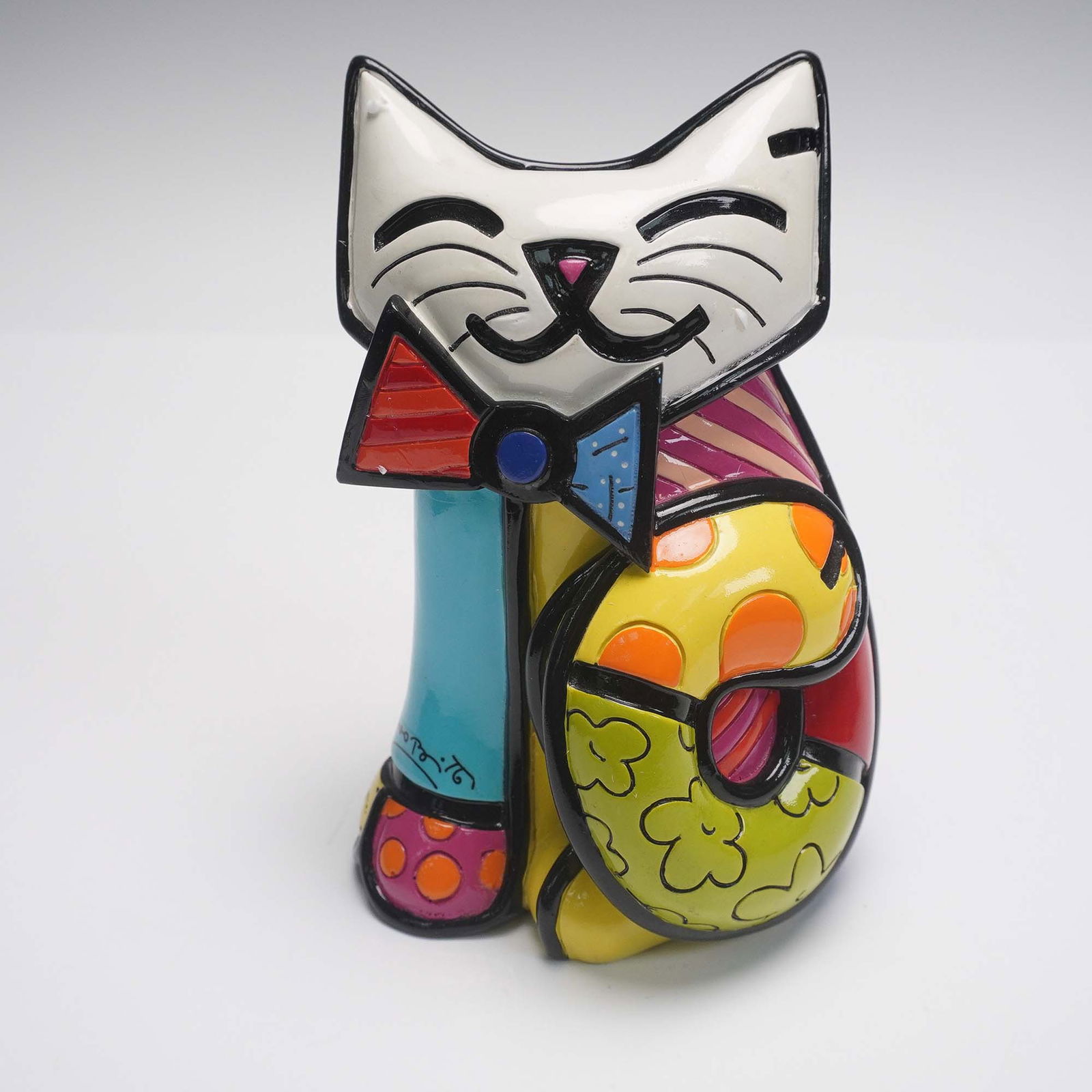 Romero Britto Fun Cat Figurine (1 of 5)