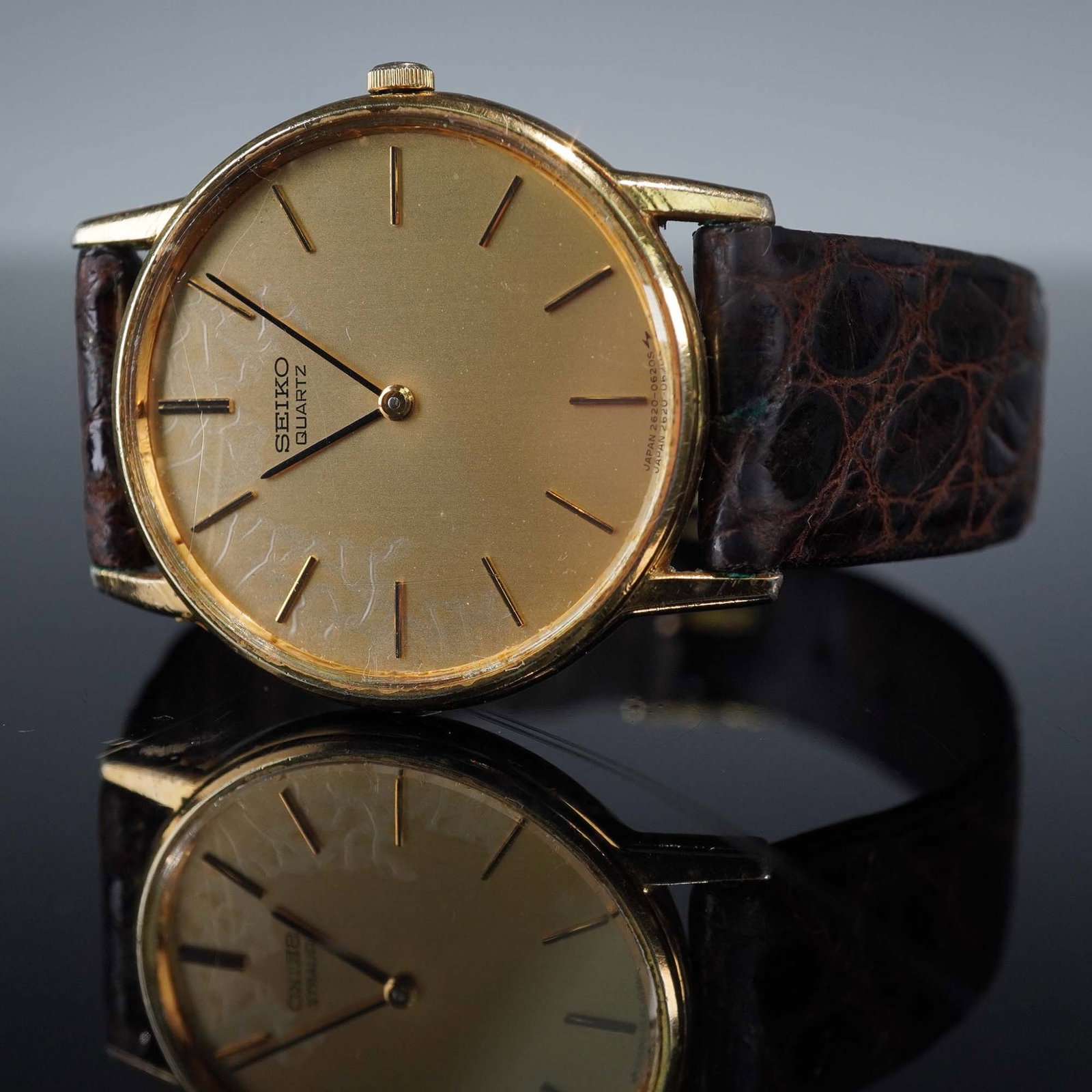 Vintage Seiko Quartz Watch with Leather Strap (1 of 6)