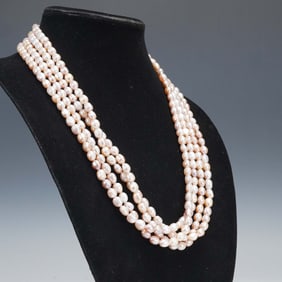 Cream and Blush Tones Fresh Water Pearl Necklace