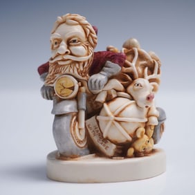 Harmony Kingdom Handmade King of the Road Box by Peter Calvesbert