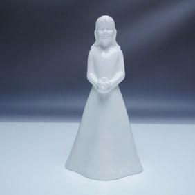 Coalport Moments Figurine, The Bridesmaid