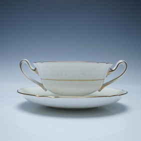 2pc Shelley Bone China Soup Cup and Saucer, Bridal Wreath 13684