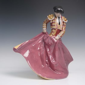 Lladro Porcelain Figurine, Matador (Red) #8729