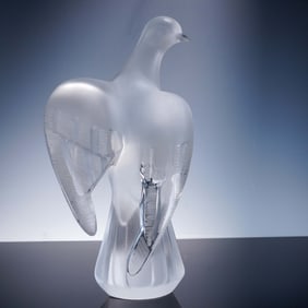 Lalique Crystal Figurine, Perched Dove