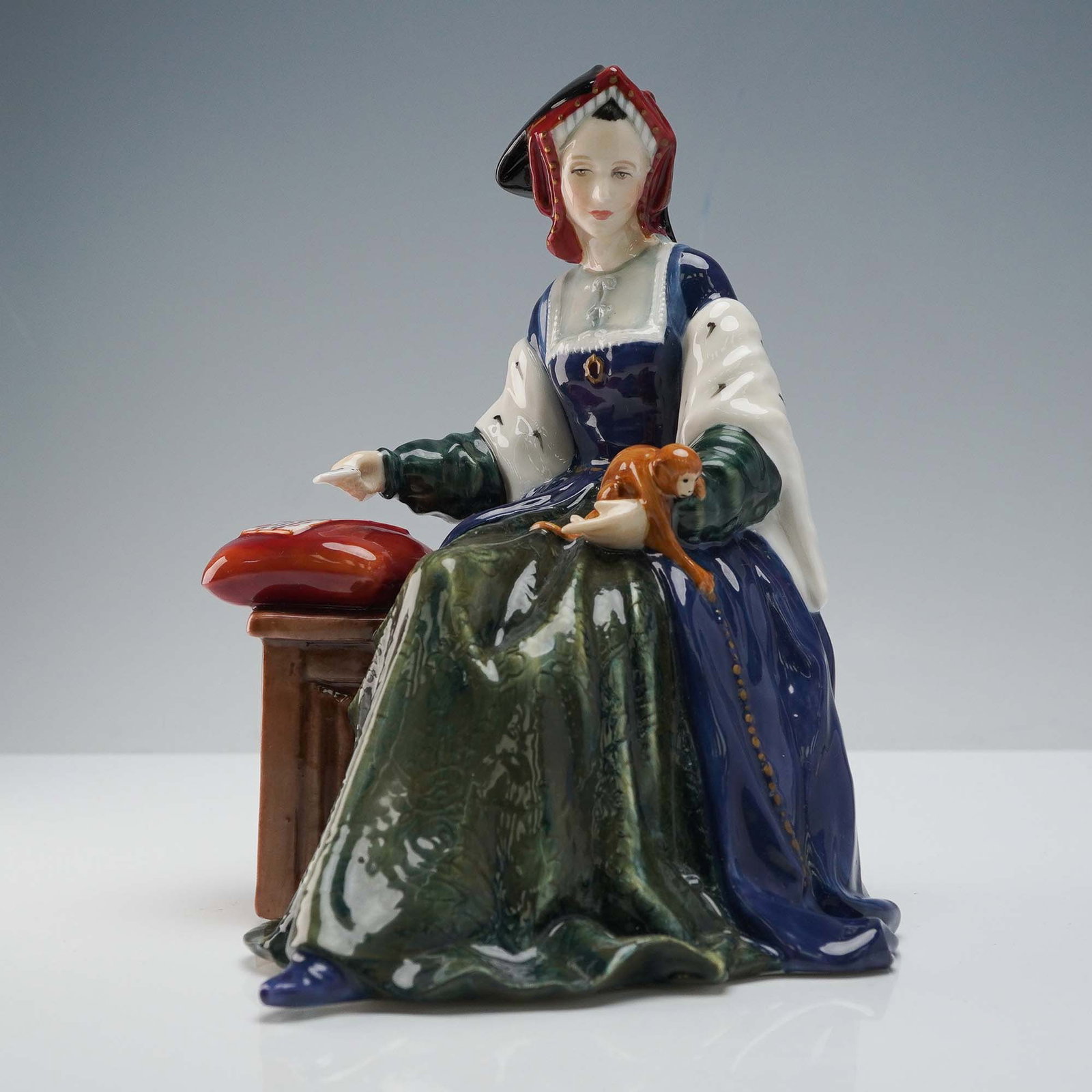 oyal Doulton Figurine, Catherine of Aragon HN3233, Limited Edition: Royal Doulton bone china figurine titled Catherine of Aragon, model HN3233, number 1497 in a limited edition of 9500, sculpted by Pauline Parsons. Issued in 1990 as part of the Royal Doulton series re