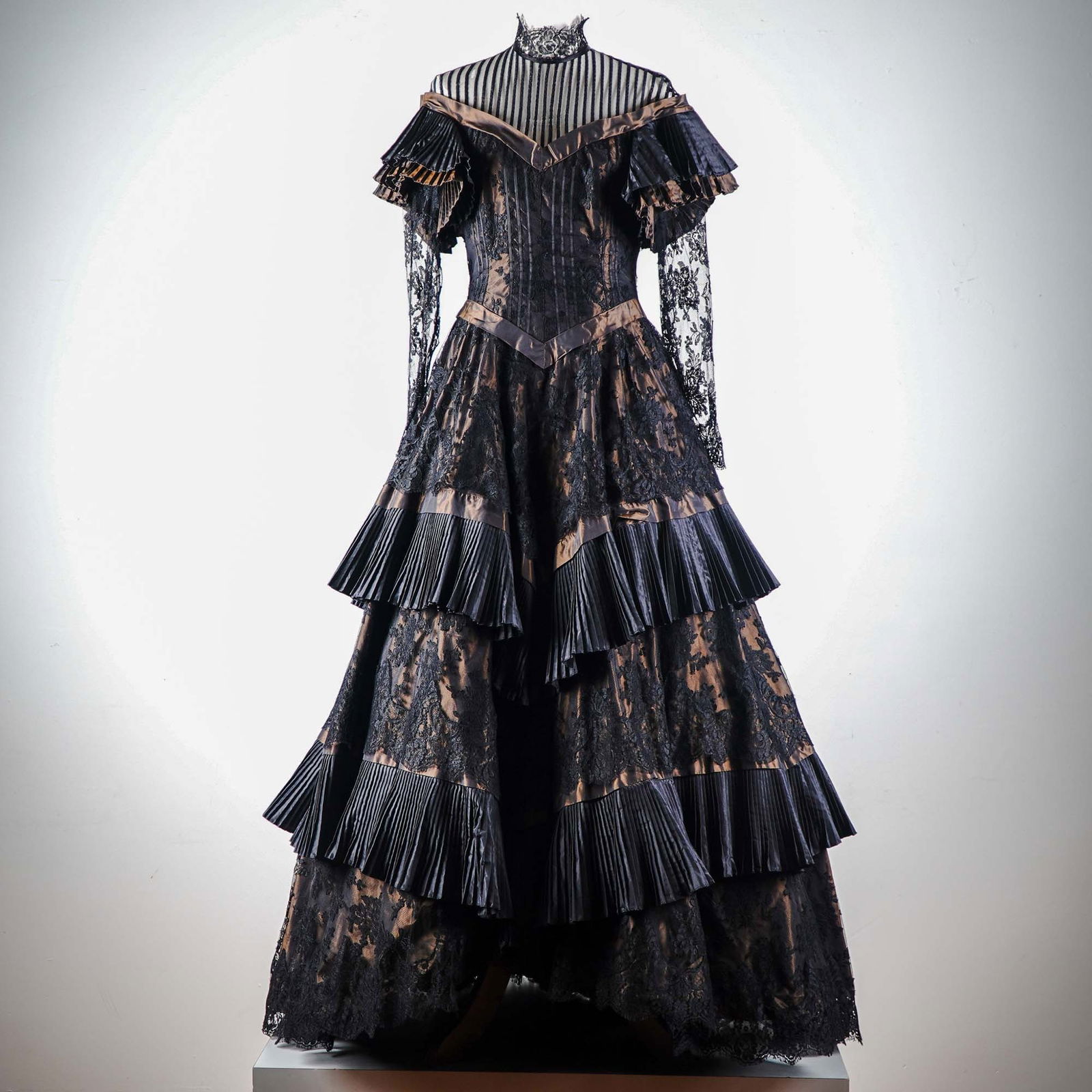 Lavare A. Secco Black-Bronze Tiered Taffeta and Lace Gown, Size 44 (US 8) (1 of 9)