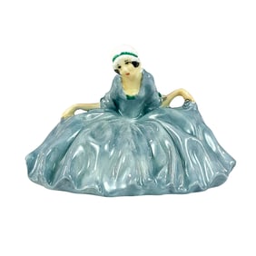 Polly Peachum - HN699 Mini - Royal Doulton Figurine