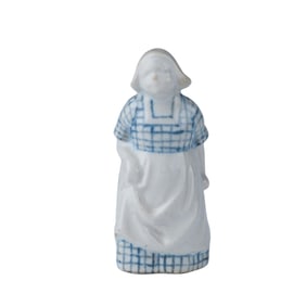 Royal Doulton Stoneware Figurine, Dutch Woman H9