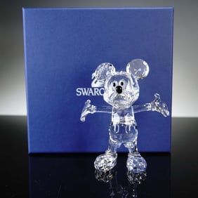 Swarovski Crystal Figurine, Mickey Mouse Disney Showcase Collection