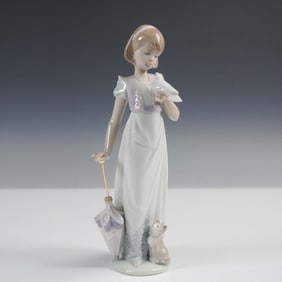 Lladro Porcelain Figurine, Summer Stroll 1007611