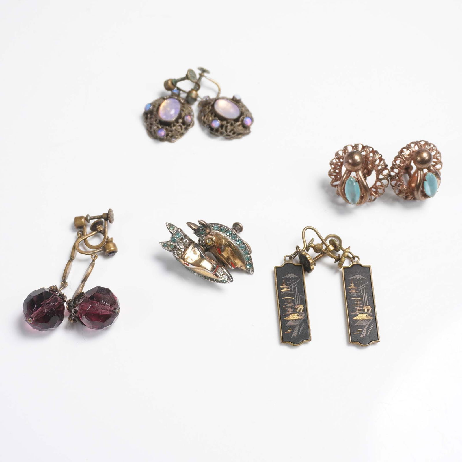 5pr Vintage Screwback Earrings Group (1 of 7)