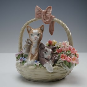 Lladro Porcelain Figurine, Purr-fect 1001444
