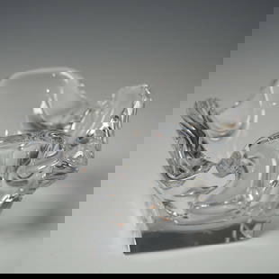 Bayez Crystal Freeform Bowl: Contemporary clear crystal freeform bowl marked Bayez Crystal on the base, with an etched circular hallmark. The sculptural form features fluid, ruffled edges and a square base with felt pads, demonst