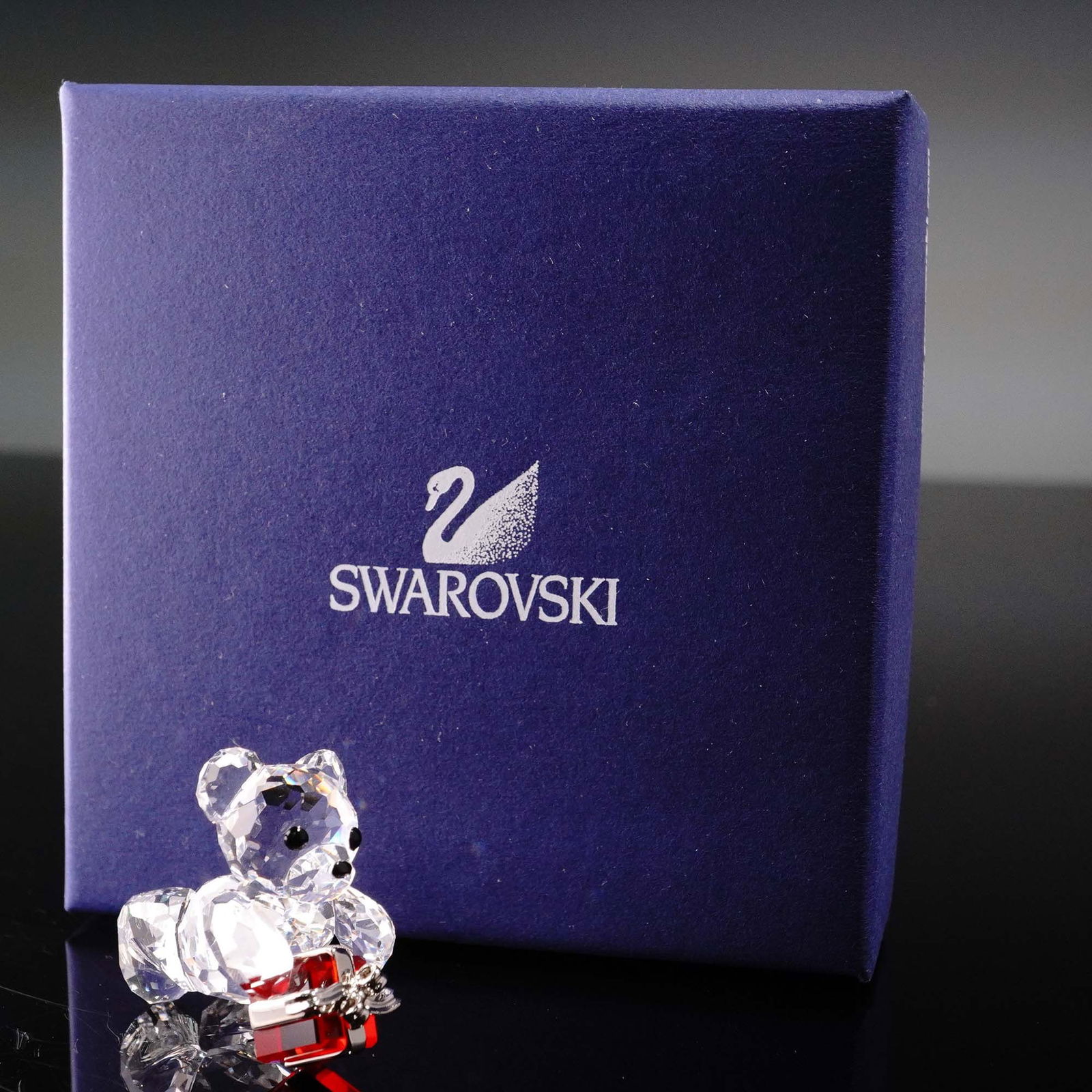 Swarovski Crystal Figurine, Kris Bear A Gift for You (1 of 6)