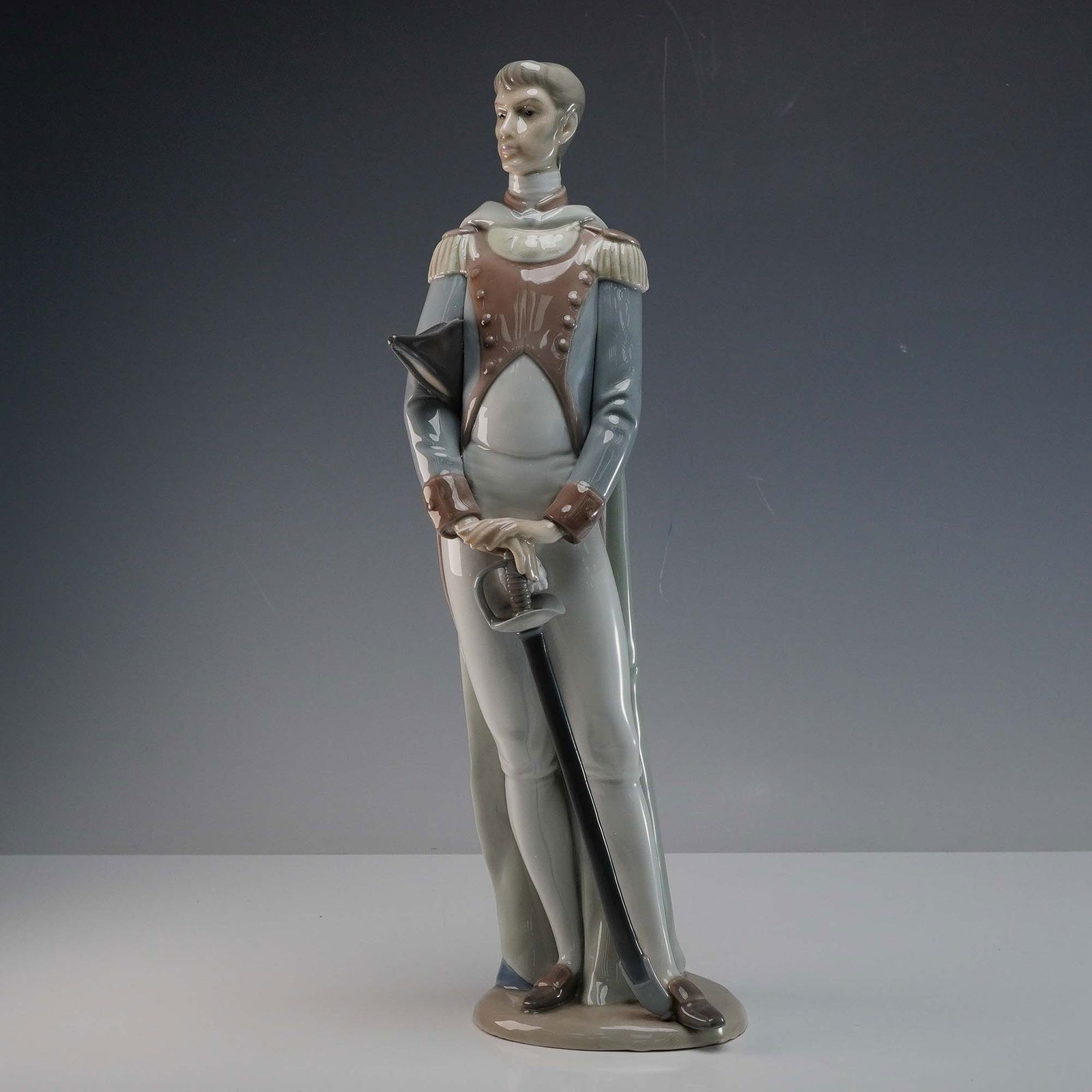 LLADRO リヤドロ 5721 Once Upon a Time Lladro Porcelain Figurine Once Upon a Time 5721 with Box