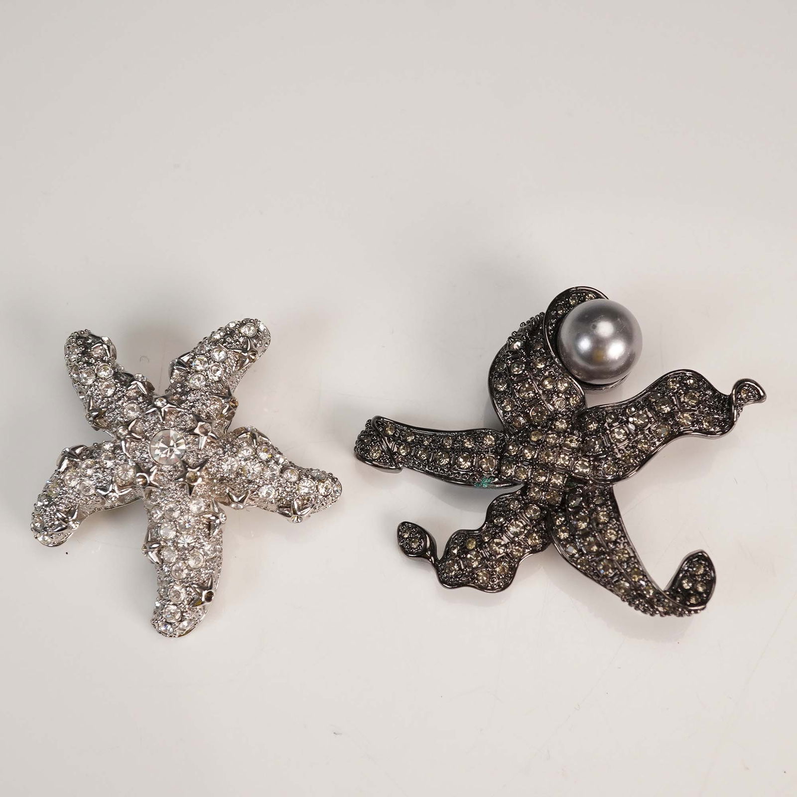 2pc Starfish Costume Brooch Lot (1 of 3)