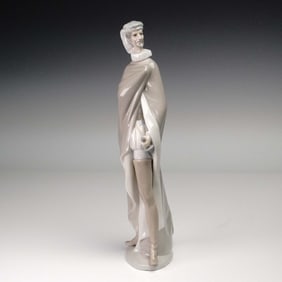 Lladro Porcelain Figurine, Caped Gentleman 1004637