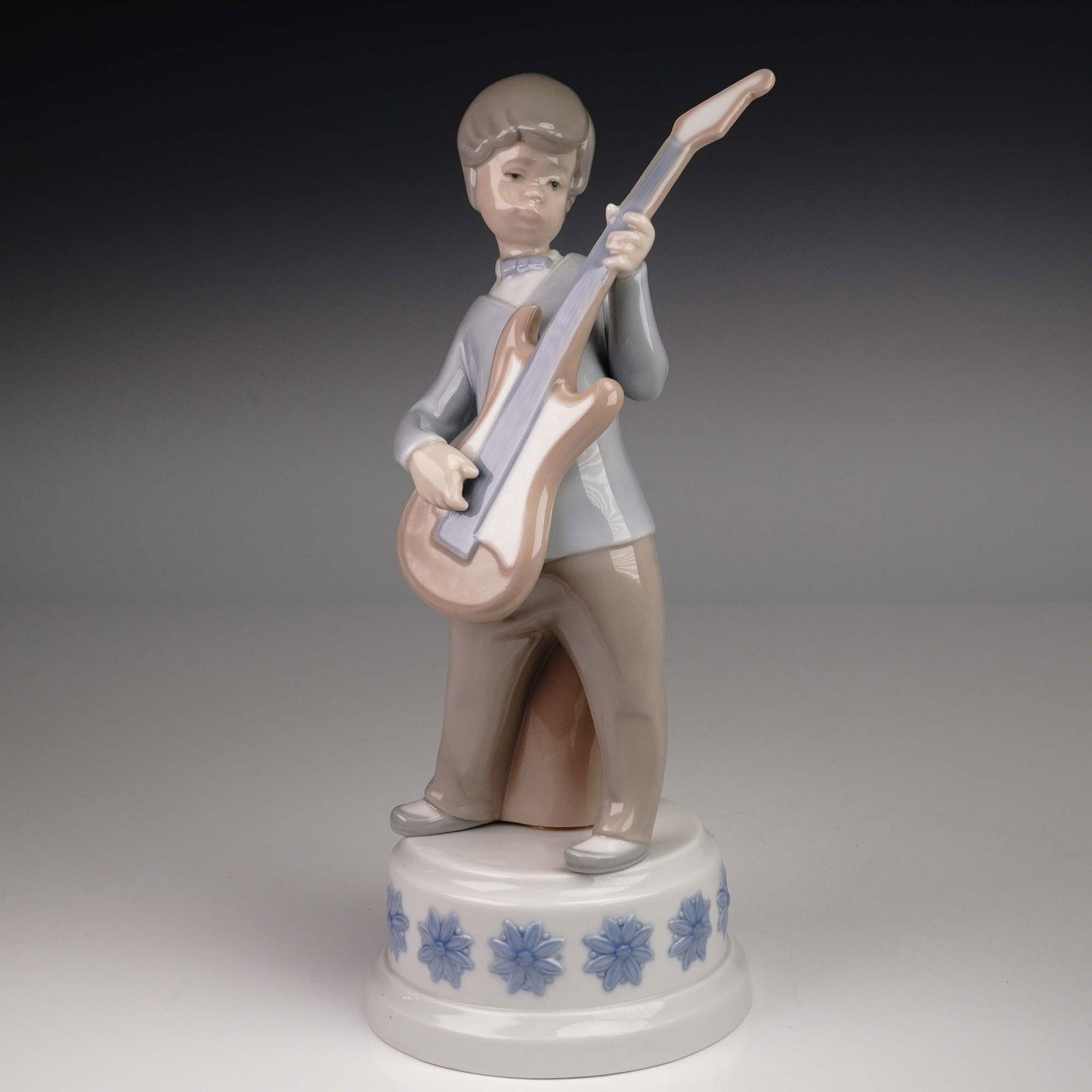 Lladro Porcelain Music Figurine, Boy with Guitar 1004614 (1 of 3)