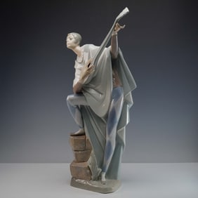 Lladro Porcelain Sculpture, Troubadour in Love 1004699