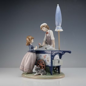 Lladro Porcelain Figurine, Ice Cream Vendor 1005325
