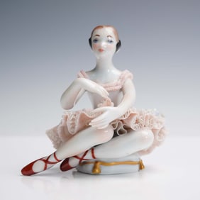 Lladro Figurine Rare Ballerina Seated Dancer